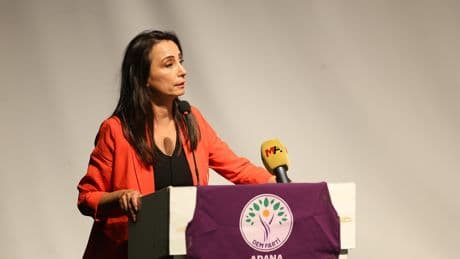 Tülay Hatimoğulları: CHP operasyonları süreci sabote ediyor