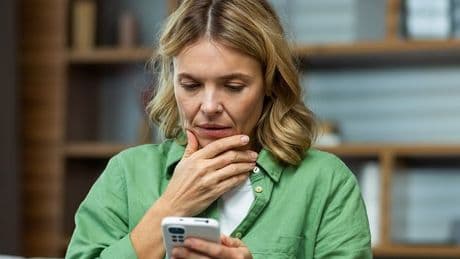 Mobile security expert advises 2 essential checks when downloading apps