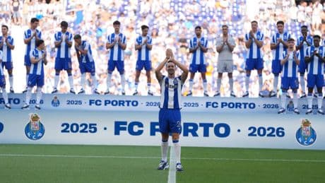 Emotionele Luuk de Jong richt zich tot PSV’ers na transfer naar FC Porto: ’Geen vaarwel, maar een tot ziens’
