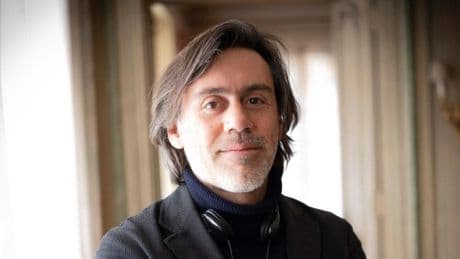 Emmanuel Mouret: “El ser humano es egoísta, pero al mismo tiempo quiere ser bueno”