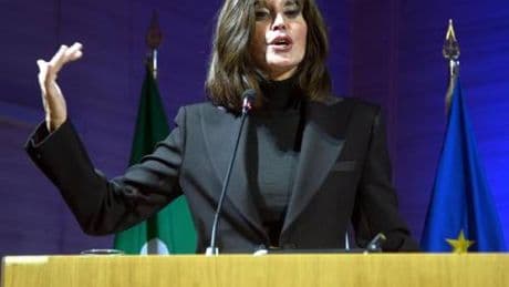 Ricerca, Bernini: "Stiamo vivendo salto quantico, tecnologia sia a servizio dell'uomo"