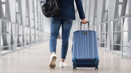 Facturation des bagages cabine : sept compagnies aériennes attaquées par des associations de consommateurs