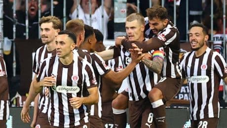 Unentschieden nach 1:3: St. Pauli entreißt Dortmund den Sieg spät