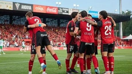 El Mirandés vence al Racing y jugará contra el Ovideo por el ascenso a Primera