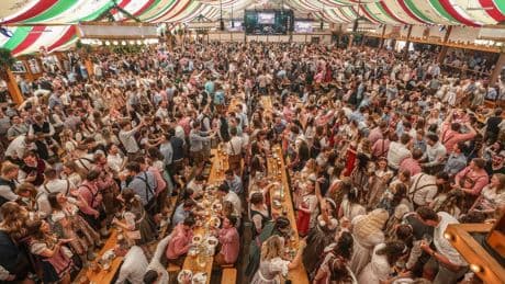 Cannstatter Wasen: Besucherrekord bei Stuttgarter Frühlingsfest