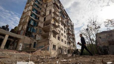 En direct, guerre en Ukraine : l’attaque russe sur Kiev a fait 30 morts et 172 blessés, selon Volodymyr Zelensky