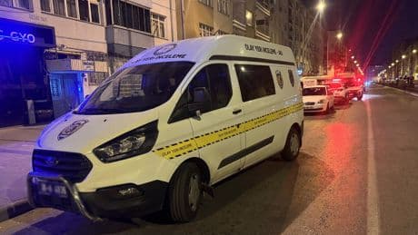 2 çocuğunun annesini katledip intihar etti