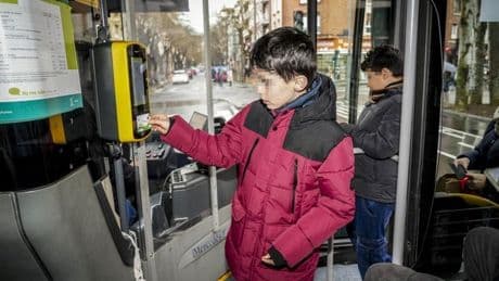 Euskotren registra 324.600 viajes gratis de menores en sólo tres meses