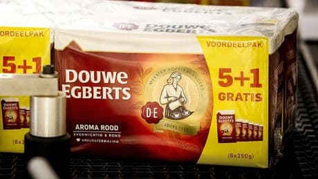 Meer winst moederbedrijf Douwe Egberts door prijsverhogingen: ’Dit is een hard gelag’