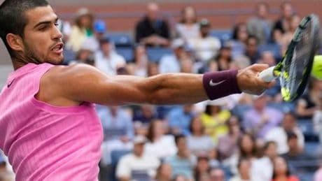 US Open 2025: Carlos Alcaraz lässt Novak Djokovic alt aussehen und zieht ins Finale ein