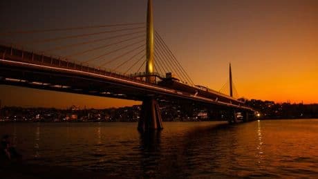 Haliç Metro Köprüsü'nden düşen kişinin cesedi bulundu