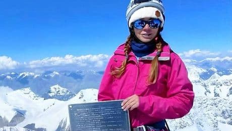 El grito de auxilio del hijo de Natalia Nagovitsyna, la alpinista atrapada a 7.000 metros y una pierna rota a la que han dejado de buscar