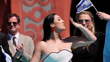 Eurovision 2025 : Israël porte plainte pour un «geste d’égorgement» lors de l’ouverture