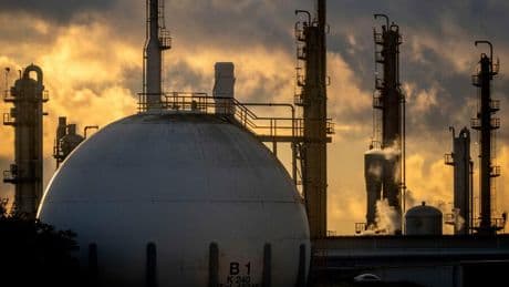 Chemiebranche: Umsatz und Gewinn sinken weiter – BASF startet mit Einbußen ins Jahr
