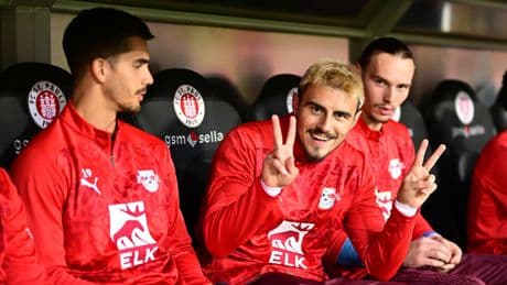 Erst ein Neuzugang da – trotzdem:  - Jetzt droht RB Leipzig auch noch Tribünen-Stau