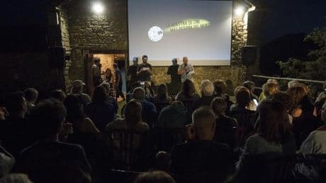 La muestra de cine más pequeña del mundo se celebra esta semana en Ascaso (Huesca)