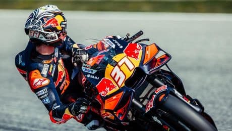 La grata sorpresa de Acosta llegó cuando seguía a Marc Márquez: "Han trabajado más de lo que esperaba"