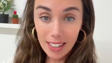 Ángela Fernández, psicóloga: “Por mucha rumiación que hagas sobre algo, lo que no depende de ti no va a cambiar; es la flexibilidad lo que puede cambiar tu presente”