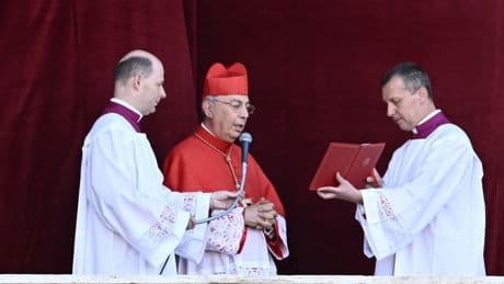 «Habemus papam!»: les images historiques de l’annonce de l’élection du nouveau pape Léon XIV