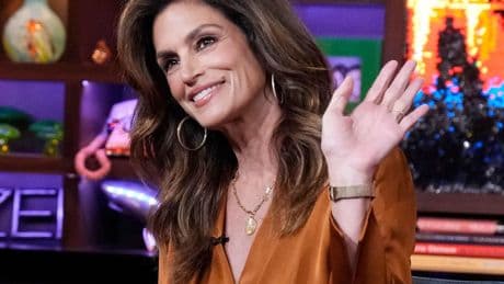 Cindy Crawford shares the morning routine that helps her feel in control of her day &mdash; before she even checks her messages