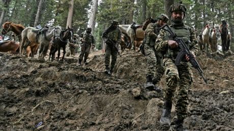 Konfliktgebiet: Angriff auf Touristen in Kaschmir: Indien verhängt Strafmaßnahmen gegen Pakistan