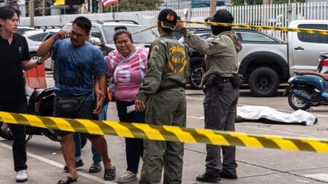 Zes doden bij schietpartij in populaire markt in  Bangkok