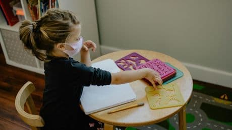 Bébés Covid : et si les enfants nés pendant le confinement étaient différents des autres ?