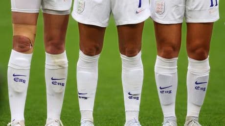 Fußball: Britischer Fußballverband schließt trans Frauen aus