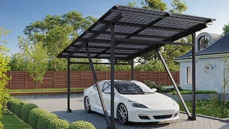 Ein Carport, zwei Vorteile: Schutz fürs Auto und eigene Stromquelle