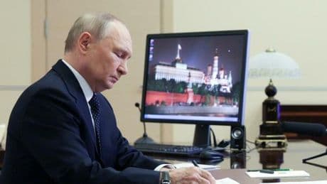 Putin, la strategia del "tritacarne": mille soldati russi morti al giorno in Ucraina. Ma l'esercito avanza lentamente