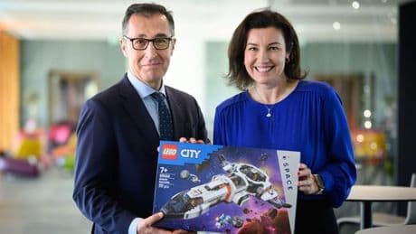 Grünen-Politiker: Ex-Minister Özdemir will Lego-Raumschiff zusammenbasteln