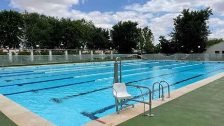 Fallece el pequeño de 8 años que fue rescatado el viernes de la piscina municipal de Sonseca (Toledo)