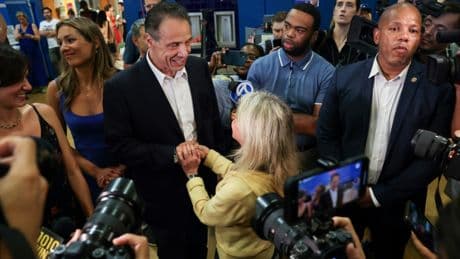 Le socialiste Zohran Mamdani remporte la primaire démocrate pour la mairie de New York
