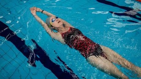 Wasserdichte Kopfhörer im Test: Modelle von Shokz, Creative, Auvisio, Sony und JBL