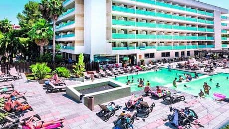 La agresión a un menor del Iurretako en Salou enfrenta a padres, directiva y partidos