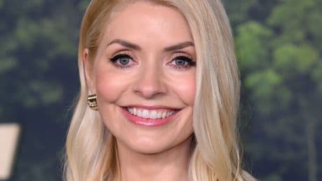 Holly Willoughby’s colour correcting primer is £10 cheaper than Stila’s cult favourite one