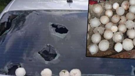 Kar topu büyüklüğünde dolu! Araçların camları kırıldı