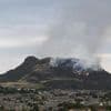 „Die Leute rennen den Hang hinunter“: Feuer auf Edinburghs Hausberg Arthur’s Seat brennt weiter