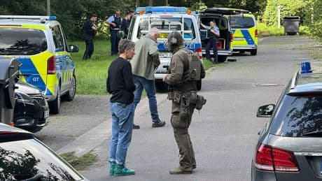 SEK-Einsatz in Gütersloh - Killer tötet Mann (46) mit Küchenmesser