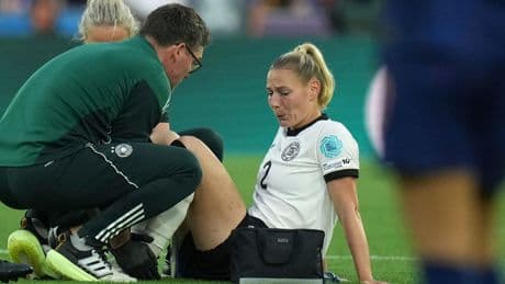 Frauen-EM: Früher Schreck um DFB-Star Sarai Linder