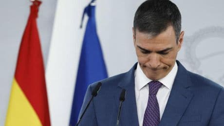 Sánchez atribuye el 'no' del PP al decreto sobre los aranceles a "su absoluta sumisión a intereses particulares de los de arriba"