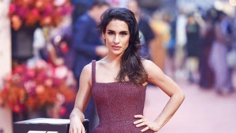 La actriz Fariba Sheikhan reivindica la otra cara de Irán: “Tengo la suerte de conocerlo de arriba abajo; lo he recorrido sola”
