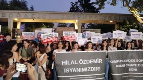 Boğaziçi Üniversitesi’nde kadınlar Hilal Özdemir için eylemde
