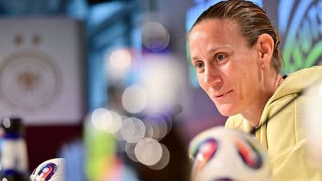 Fußball-EM: Torfrau Berger: Für den Opa bis ins EM-Finale