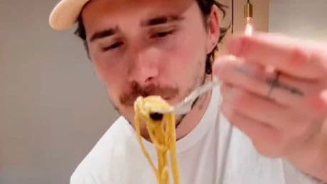 Brooklyn Beckham blasted by celebrity chef after burning bacon in carbonara clip