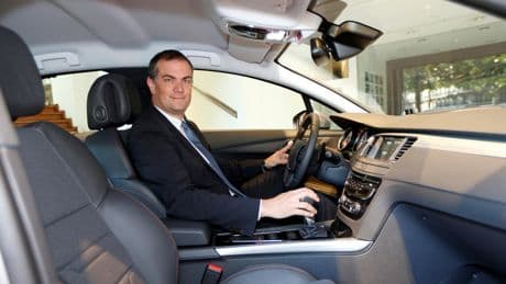 Les salariés de Stellantis espèrent garder Maxime Picat, successeur potentiel de Luca de Meo chez Renault