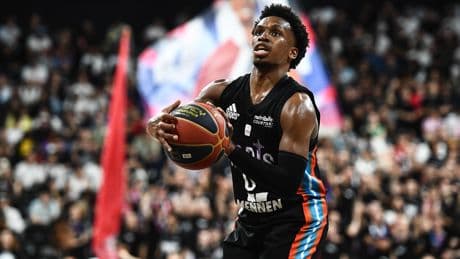 EN DIRECT - Paris Basketball-Monaco : les Parisiens en démonstration, Shorts en feu