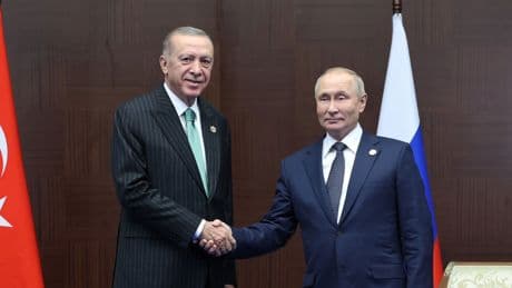 Putin ile görüşen Erdoğan: Türkiye müzakerelere ev sahipliği yapmaya hazır