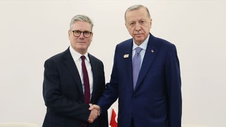 İngiltere'ye tebrik telefonu: Cumhurbaşkanı Erdoğan, Starmer ile görüştü