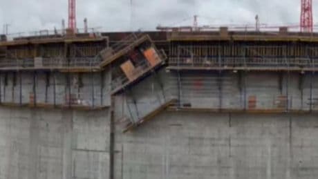 Work scaffolding collapse kills three men dead after they plunge 85 feet